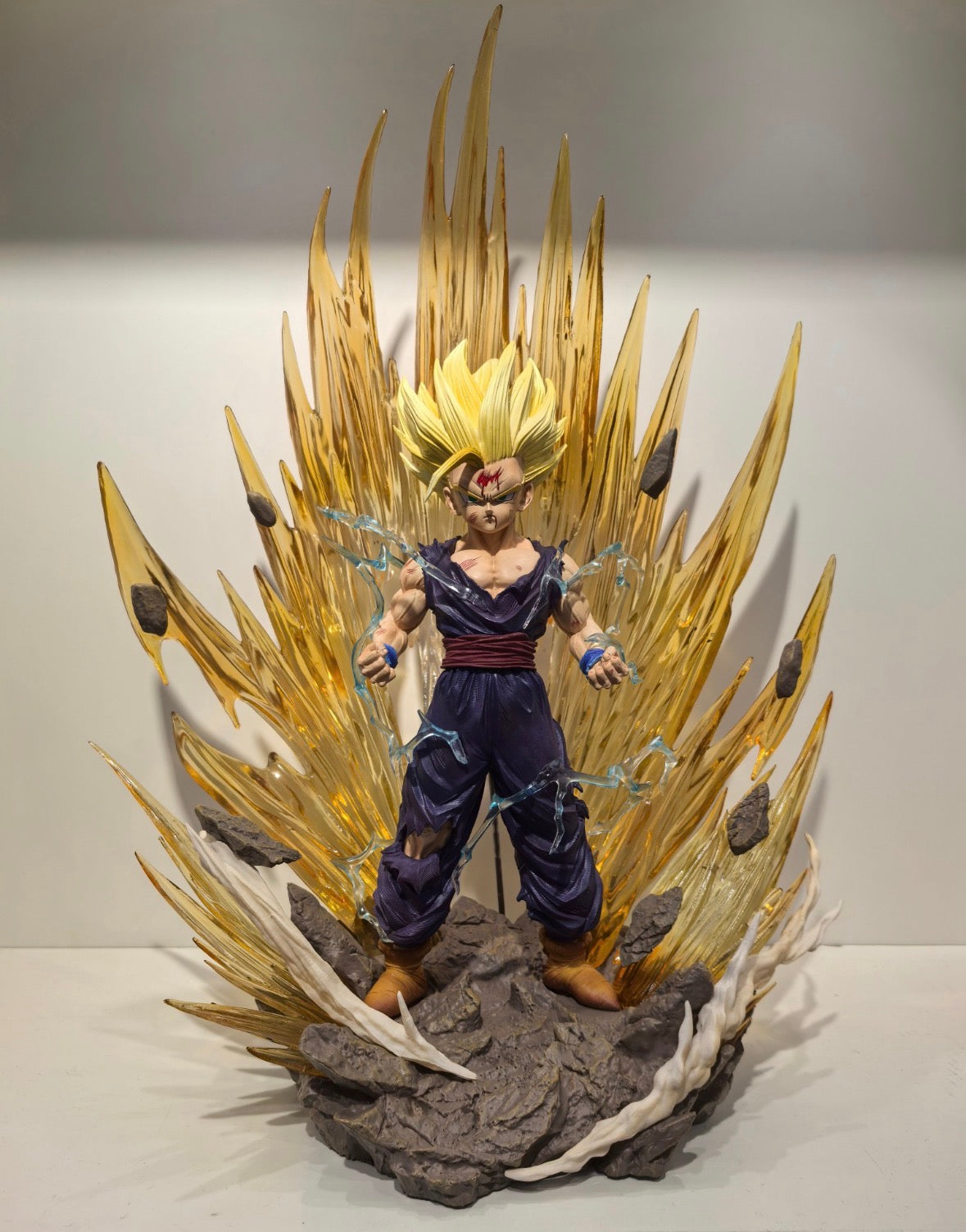 Son Gohan – Statue Colère du Guerrier Doré