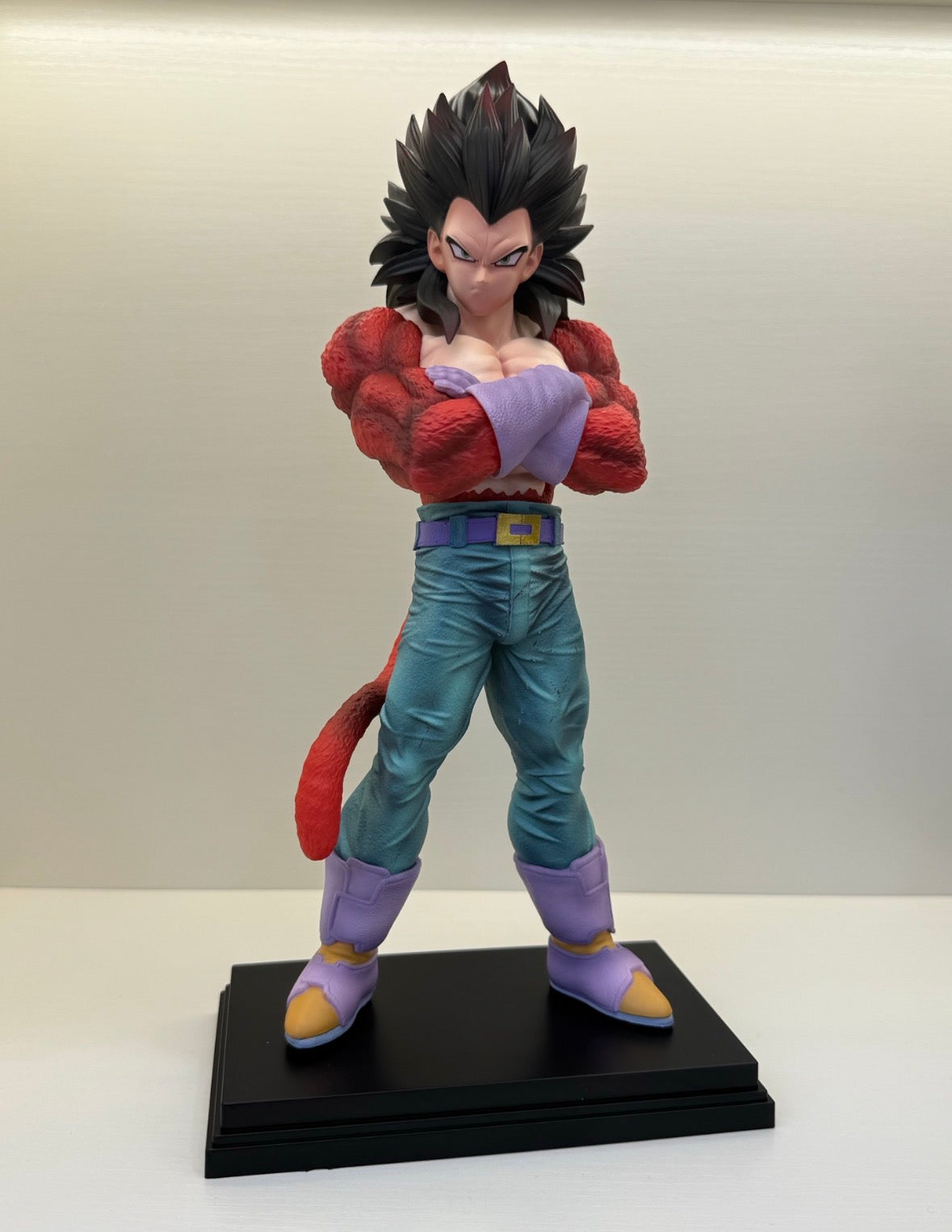 Vegeta – Statue Transformation Ultime Fourrure Écarlate
