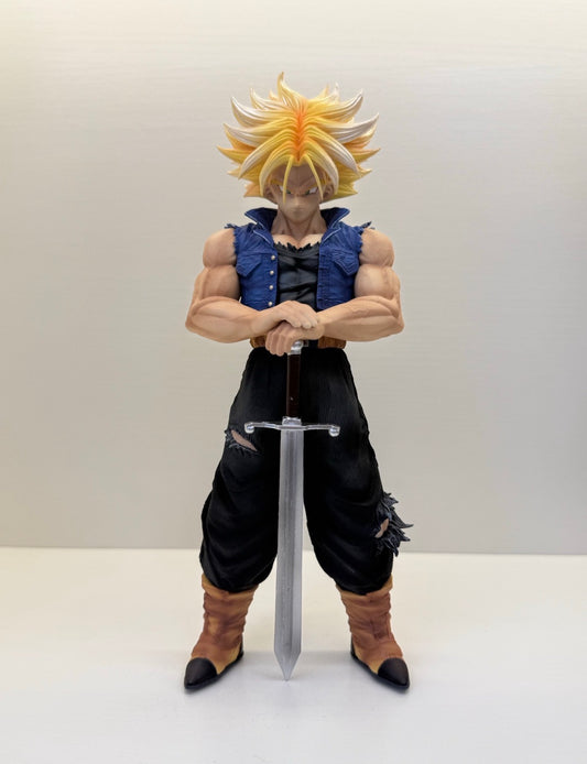 Trunks – Statue Sabreur, Épée Plantée en Terre